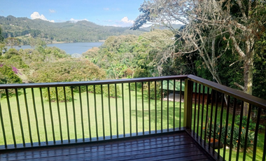 Villa en Arriendo en El Retiro