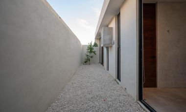 Casa en venta en la playa a 100 en San Benito, Yucatán