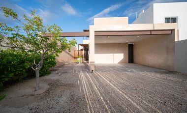 Casa en venta en la playa a 100 en San Benito, Yucatán