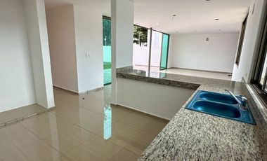 CASA EN VENTA MERIDA 4 RECÁMARAS Y ALBERCA