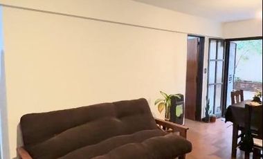 Departamento un dormitorio con patio enorme en venta en Alberdi