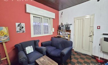 Venta PH 2 ambientes con patio en Villa Dominico