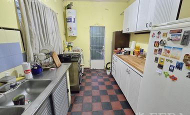 Venta PH 2 ambientes con patio en Villa Dominico