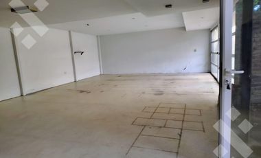 En Venta, Casa de 3 Dormitorios y quincho, Area centro, Plottier