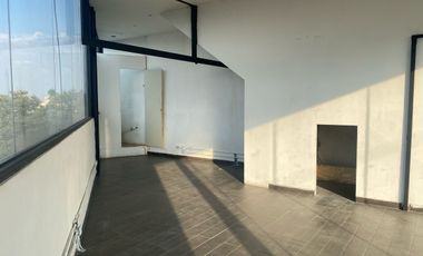 Locales comerciales súper ubicados