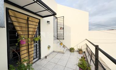 Venta departamento 3 ambientes con terraza en Ramos Mejia.