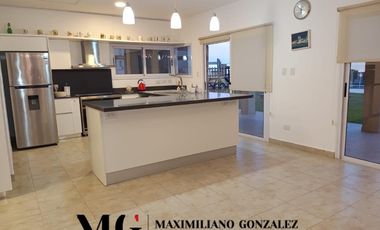Casa en venta y alquiler, 4 ambientes -  La Alameda, Canning
