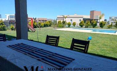 Casa en venta y alquiler, 4 ambientes -  La Alameda, Canning
