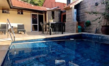 Casa en venta - 4 Dormitorios 3 Baños - Mar del Plata