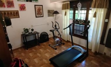 Casa en venta - 4 Dormitorios 3 Baños - Mar del Plata