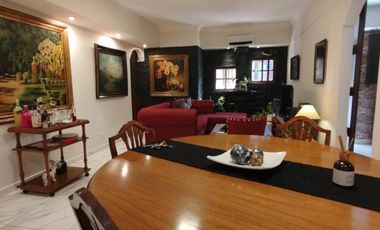 Casa en venta - 4 Dormitorios 3 Baños - Mar del Plata