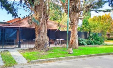 Casa en venta - 4 Dormitorios 3 Baños - Mar del Plata