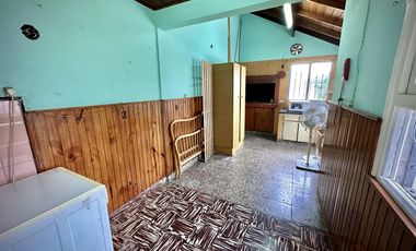 VENTA IMPORTANTE CHALET FRENTE A PLAZA ITALIA - Mar del Plata