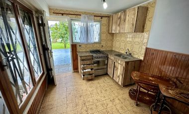 VENTA IMPORTANTE CHALET FRENTE A PLAZA ITALIA - Mar del Plata