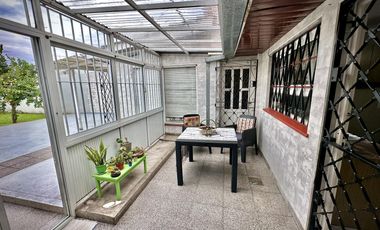 VENTA IMPORTANTE CHALET FRENTE A PLAZA ITALIA - Mar del Plata