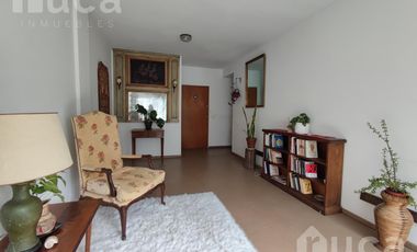 Piso de 3 dormitorios y terraza propia en venta en Martínez