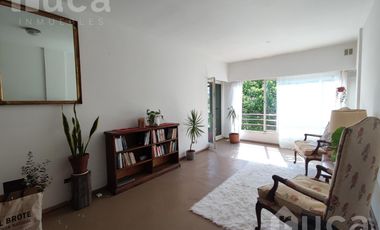 Piso de 3 dormitorios y terraza propia en venta en Martínez