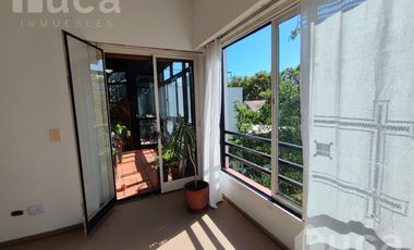 Piso de 3 dormitorios y terraza propia en venta en Martínez