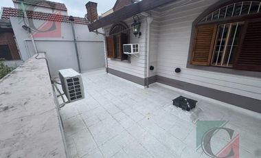 Casa 6 ambientes con cochera LANUS CENTRO APTO CREDITO