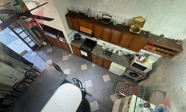 Casa 6 ambientes con cochera LANUS CENTRO APTO CREDITO