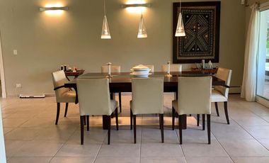 ALQUILER LOS CARDALES CC, 4 DORM. DOBLE LOTE, VISTA AL GOLF