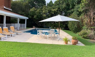 ALQUILER LOS CARDALES CC, 4 DORM. DOBLE LOTE, VISTA AL GOLF