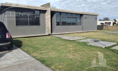 Casa  4 ambientes en alquiler - Hudson Park