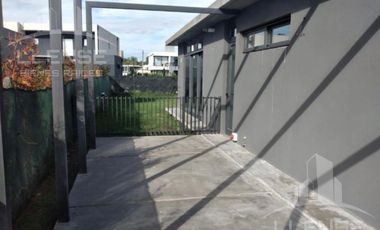 Casa  4 ambientes en alquiler - Hudson Park