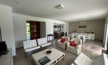 OPORTUNIDAD! Casa en La Horqueta de Echeverría  RETASADO