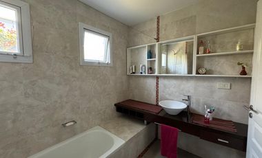 OPORTUNIDAD! Casa en La Horqueta de Echeverría  RETASADO