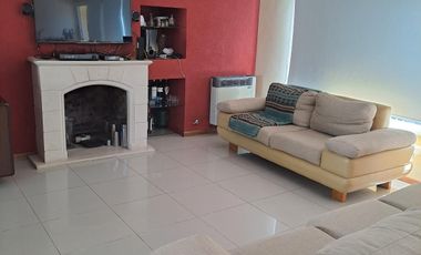 Casa con Pileta y Jardín en Alquiler / San Isidro Labrador - Villanueva