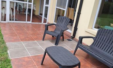 Casa con Pileta y Jardín en Alquiler / San Isidro Labrador - Villanueva