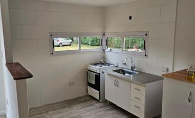 Casa en alquiler - 1 Dormitorio 1 Baño - Sicardi