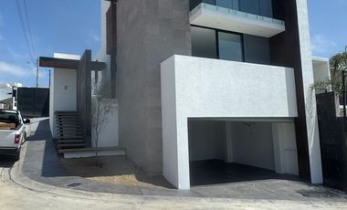 Casa en venta fracc Rosamar completamente nueva con detalles modernos*