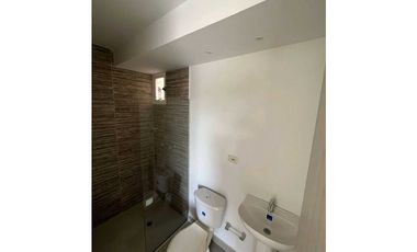 SE ARRIENDA APARTAMENTO EDF. MIRADOR DEL CERRITO