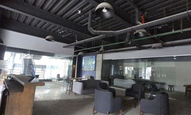 Se renta local comercial en Anzures  listo para instalarse.