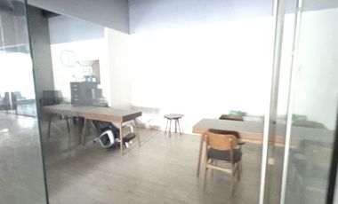 Se renta local comercial en Anzures  listo para instalarse.