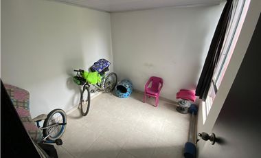 Vendo Apartamento en Conjunto Residencial Tucanes, sobre la auto sur
