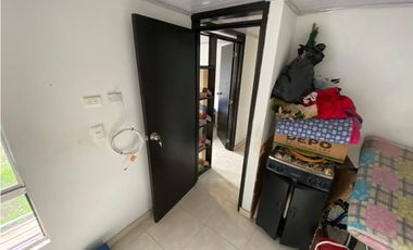 Vendo Apartamento en Conjunto Residencial Tucanes, sobre la auto sur