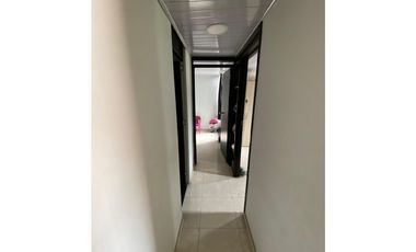 Vendo Apartamento en Conjunto Residencial Tucanes, sobre la auto sur