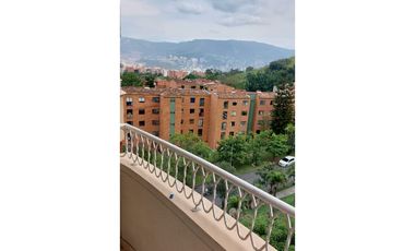ApartaEstudio en Venta, Almería en  Medellín