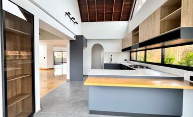 Vendo amplio apartamento en Patio Bonito el Poblado