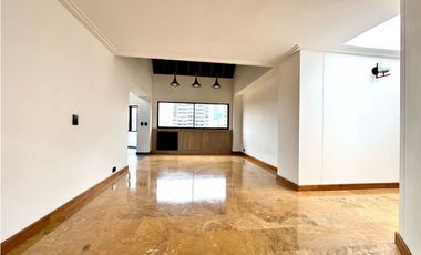 Vendo amplio apartamento en Patio Bonito el Poblado