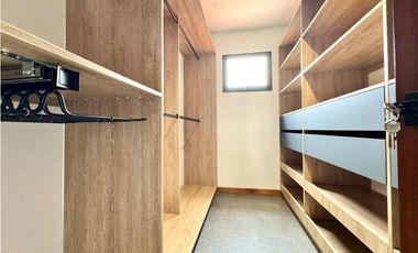 Vendo amplio apartamento en Patio Bonito el Poblado