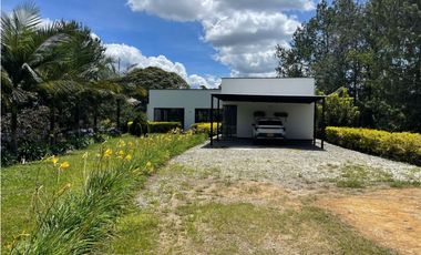 Finca en Parcelacion Rionegro sector club la macarena