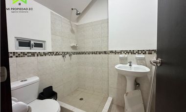 CASA AMOBLADA EN ALQUILER URB MARINA BAY, VA MANTA - JARAMIJO