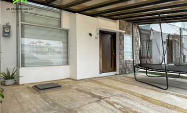 CASA AMOBLADA EN ALQUILER URB MARINA BAY, VA MANTA - JARAMIJO