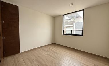 CASA EN RENTA EN CLARENZA RESIDENCIAL, ZONA SAN BERNARDINO TLAXCALANCINGO, PUEBLA