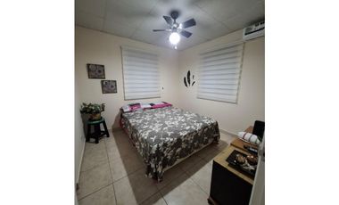 CASA EN VENTA EN RESIDENCIAL SANTO DOMINGO PENONOME.