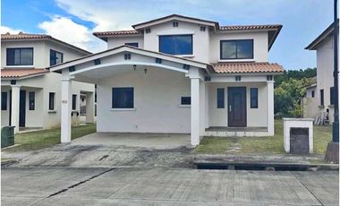 CASA EN VENTA LA CHORRERA COSTA VERDE SUNSET HILLS